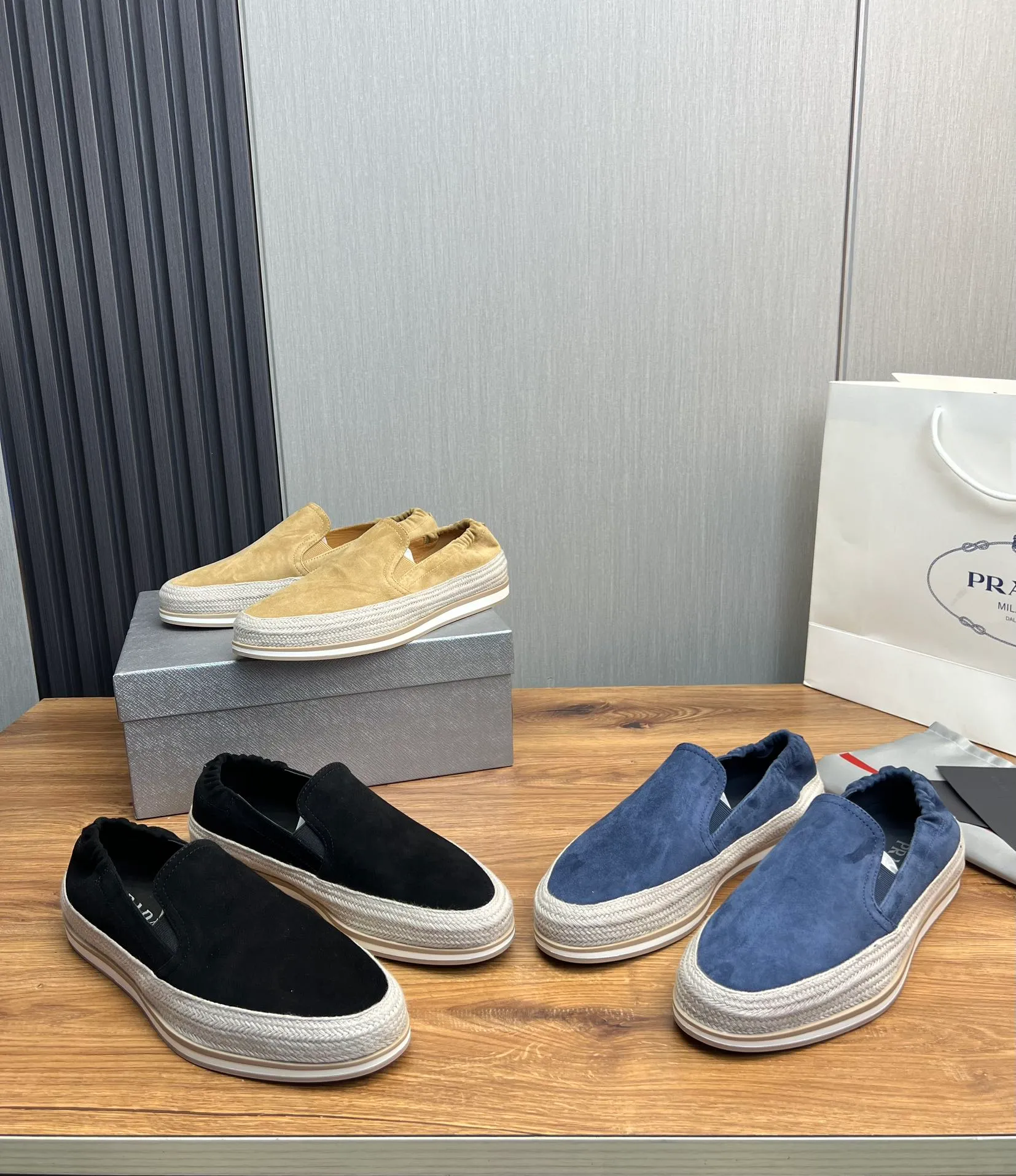 Men's shoes 💰540💰 [PRADA] Men's shoes are popular in the counter, official website is synchronized, 1 high-quality shipment ✔️Original frosted cowhide + cowhide lining, 1🆚1 replica, original sole, 38-45 (45 customized, non-refundable)